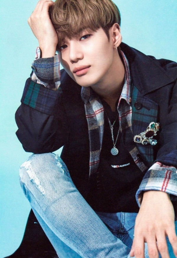 Taemin (SHINee) năm nay 25 tuổi, nhưng nếu có chung đội hình với NCT cũng chẳng chênh lệch chút nào. Thực sự là Taemin chỉ già hơn anh cả Taeil của NCT có 11 tháng thôi mà.