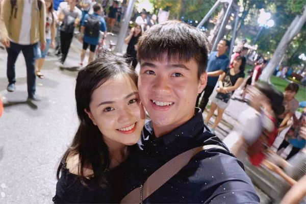 Bạn gái xinh xắn của Duy Mạnh là Quỳnh Anh.