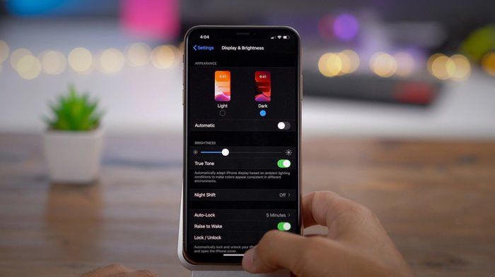 Apple cũng ra mắt Chế độ tối toàn hệ thống (Dark Mode) với mục đích giúp mắt người dùng đỡ bị mỏi vào ban đêm. (Ảnh: 9to5mac)