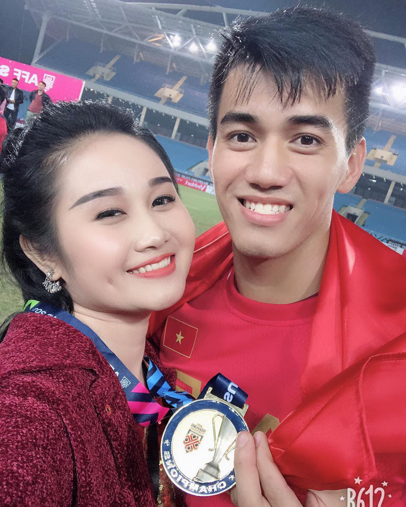 Ngọc Quyên khoe ảnh bên bạn trai Tiến Linh sau chung kết. Ngọc Quyên khoe ảnh bên bạn trai Tiến Linh sau chung kết.