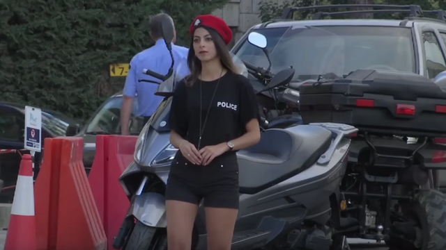 Đây là một động thái mới của thị trưởng tại thị trấn, nhắm thu hút khách đồng thời cải thiện hình ảnh đất nước trong mắt khách phương Tây.