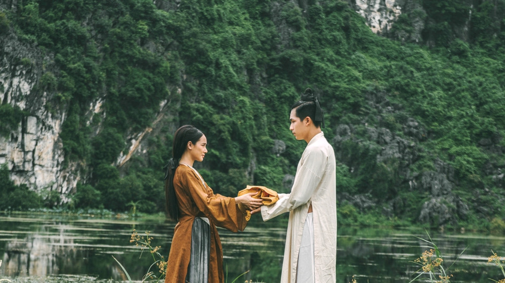 Bộ phim Trạng Quỳnh sẽ ra mắt vào đúng Mồng 1 Tết Nguyên đán năm 2019 này. Bộ phim Trạng Quỳnh sẽ ra mắt vào đúng Mồng 1 Tết Nguyên đán năm 2019 này.