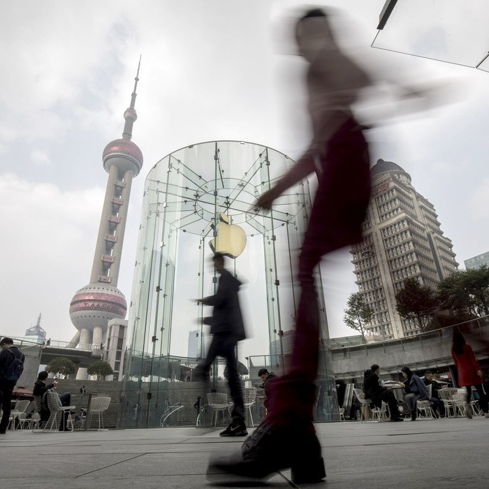 Những chiếc iPhone 2020 của Apple được kì vọng sẽ có thiết kế mới, bên cạnh đó là sự xuất hiện của 5G. (Ảnh: WSJ)