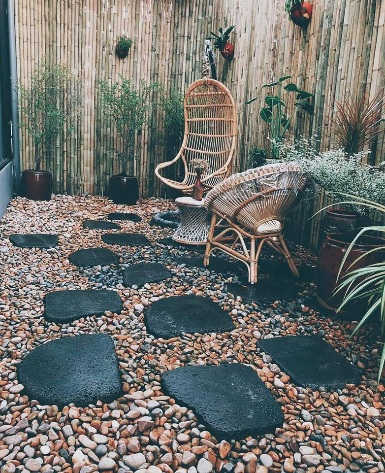 Ảnh: Hà Thị Kim Châu‎, Trần Hoàng Nguyên Kha‎.