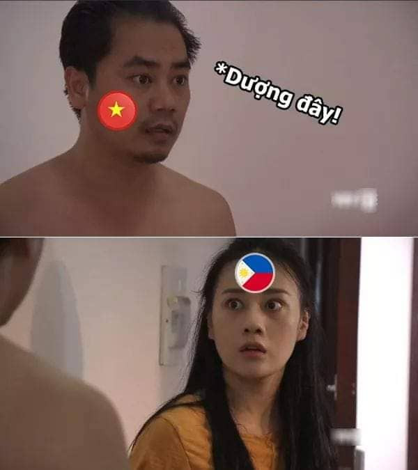 Khi bạn ăn mừng đội nhà thắng cuộc mà tâm trí vẫn còn dư âm chút phim Quỳnh búp bê (Ảnh: Nguyễn Đức Anh).