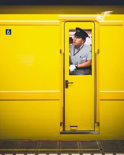 Chuyến tàu ở Tokyo.