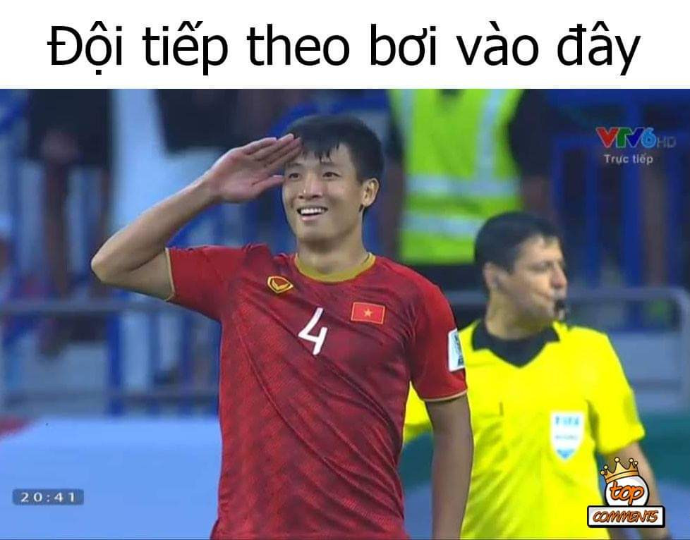 Hình ảnh Tư Dũng sau pha lập công khiến nhiều CĐV phải "ôm tim" nghẹt thở, tự hào quá Việt Nam ơi! (Ảnh: Top comments) Hình ảnh Tư Dũng sau pha lập công khiến nhiều CĐV phải "ôm tim" nghẹt thở, tự hào quá Việt Nam ơi! (Ảnh: Top comments)