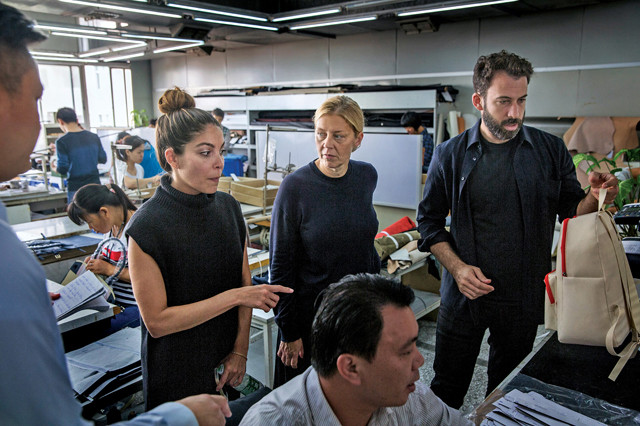 Những công việc không thể thiếu trong ngành thời trang nhưng không phải ai cũng biết ảnh 4 Những công việc không thể thiếu trong ngành thời trang nhưng không phải ai cũng biết ảnh 4