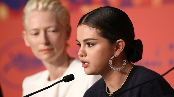 Selena Gomez cho biết cô thực sự “sợ hãi” với những ảnh hưởng mà mạng xã hội gây ra cho thế hệ trẻ.