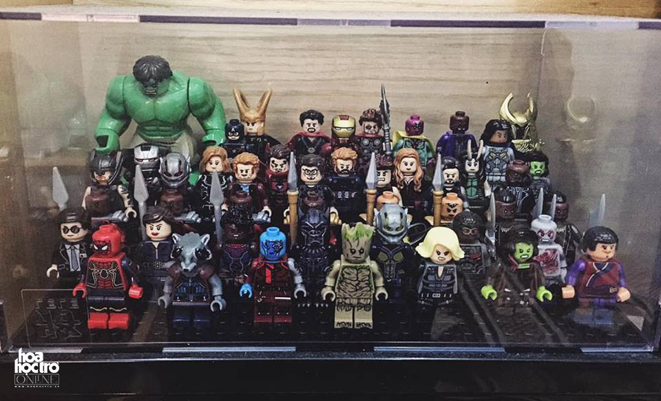 Bên cạnh đó Thành còn sưu tập cả mô hình lego của các nhân vật Marvel.