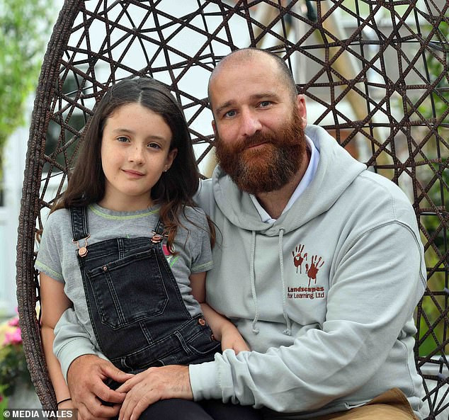 Cô bé Eirian giờ đây đã lớn và khỏe mạnh.