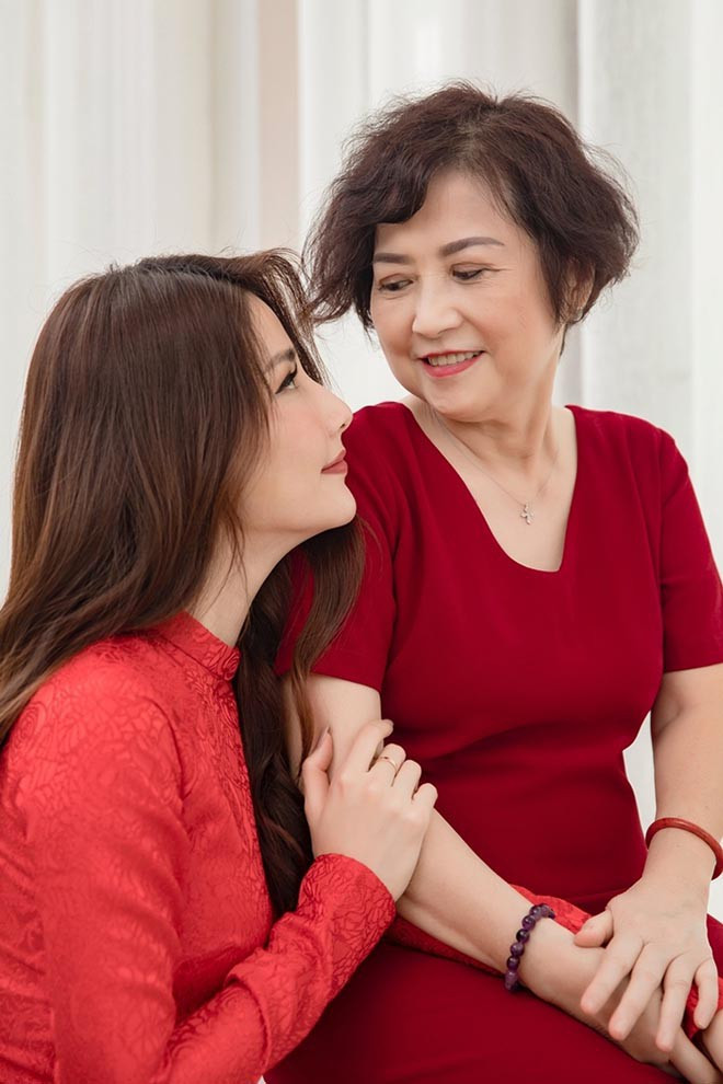 Hiện Diễm My đang tập trung cùng gia đình lo hậu sự cho mẹ.