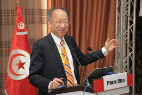 GS Peck Cho từng trao đổi, giảng bài cho nhiều giáo sư tại các trường đại học trên thế giới. Ảnh: Africa ICT Edu