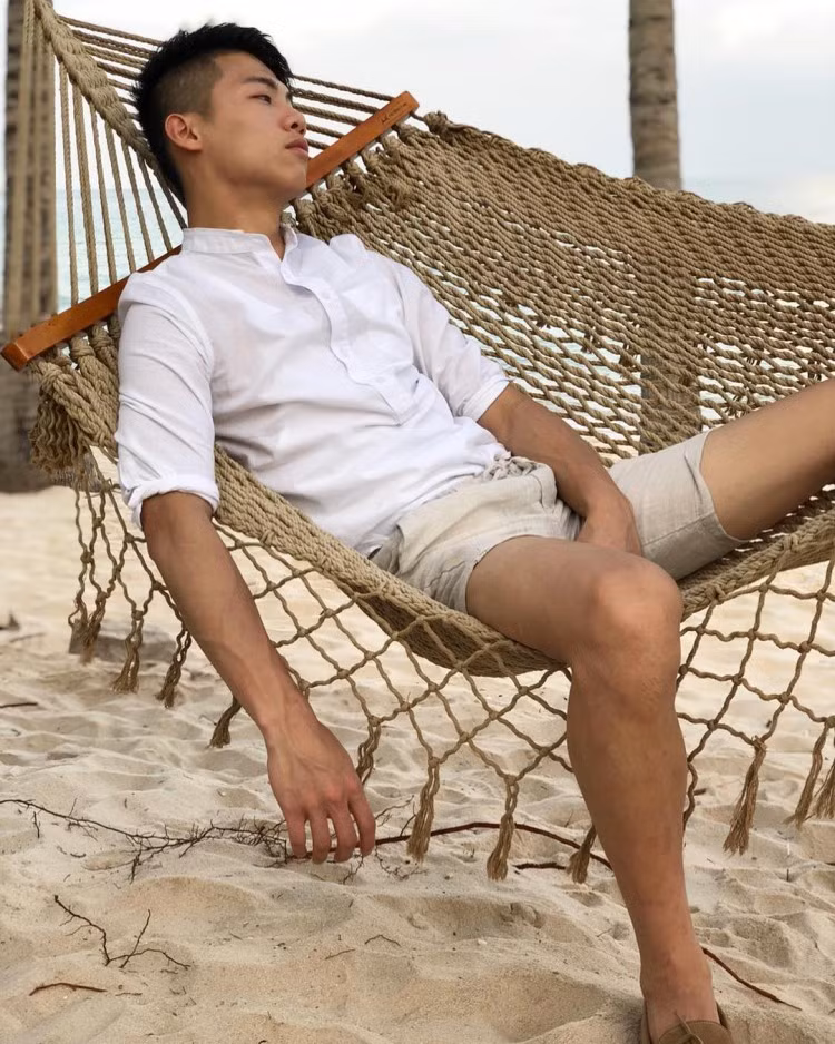 Hay thẫn thờ giữa vùng biển nhiệt đới của Việt Nam.