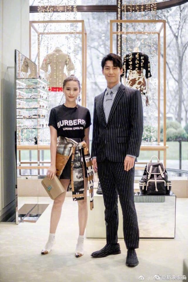 Đậu Kiêu và Hà Siêu Liên cũng là một cặp trai tài gái sắc.