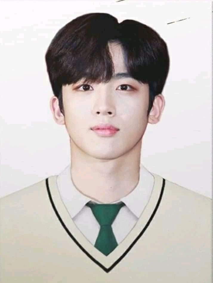 Kim Yohan hóa thân vào vai chàng học sinh ở độ tuổi đẹp nhất cuộc đời với tạo hình đầy thuyết phục.