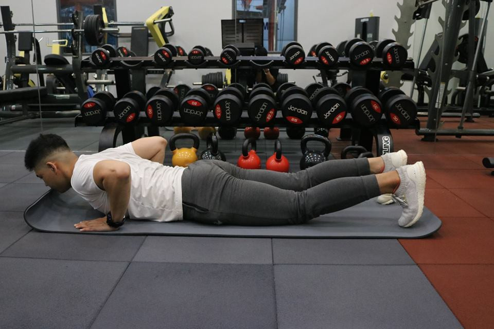 Những cách giúp bạn tập gym cực “chuẩn” cùng huấn luyện viên chuyên nghiệp ảnh 8 Những cách giúp bạn tập gym cực “chuẩn” cùng huấn luyện viên chuyên nghiệp ảnh 8