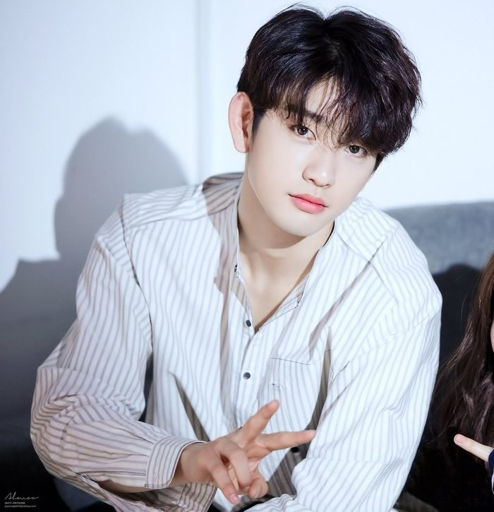 Nguyên cớ nào khiến các idol này quyết định thay đổi nghệ danh quen thuộc của mình? ảnh 1