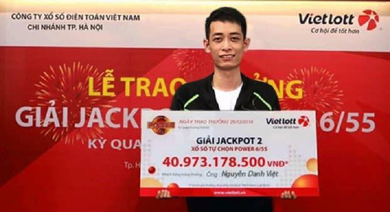 Bức ảnh photoshop "thần sầu" trúng số độc đắc của anh chàng.