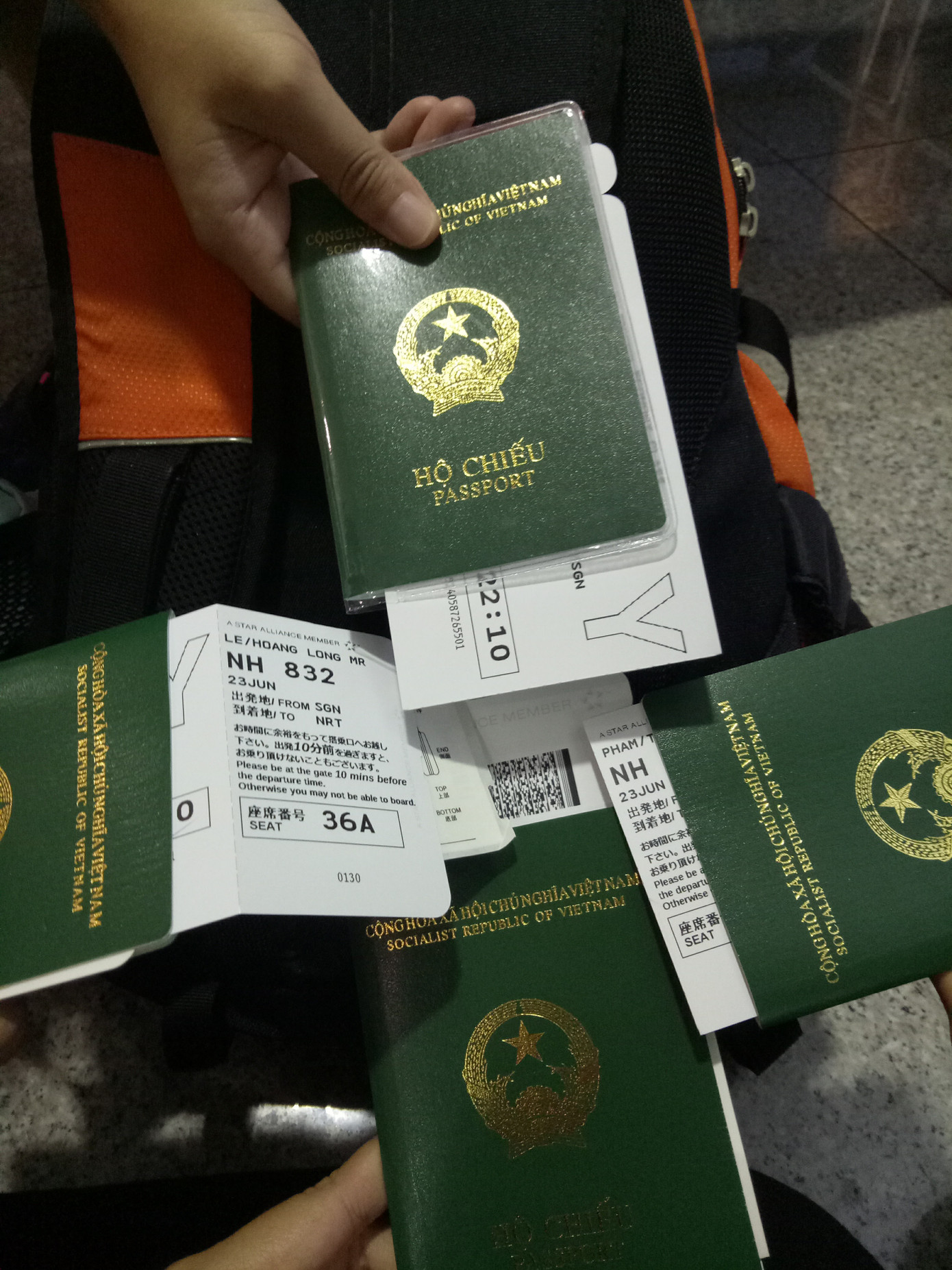 Hãy chụp lại tất cả giấy tờ quan trọng trước khi đi nhé!