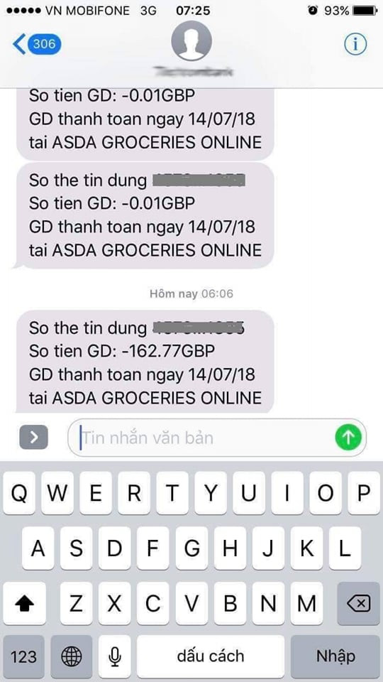 Những tin nhắn thông báo biến động số dư tài khoản được gửi đến điện thoại anh D.B vào sáng sớm.