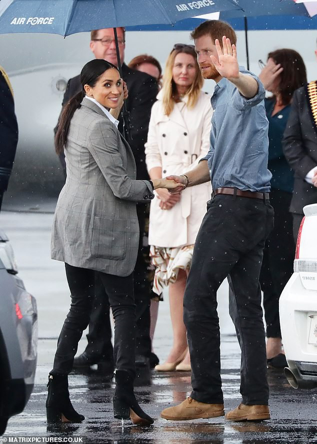 Hoàng tử Harry tỏ ra là người vô cùng ngọt ngào.