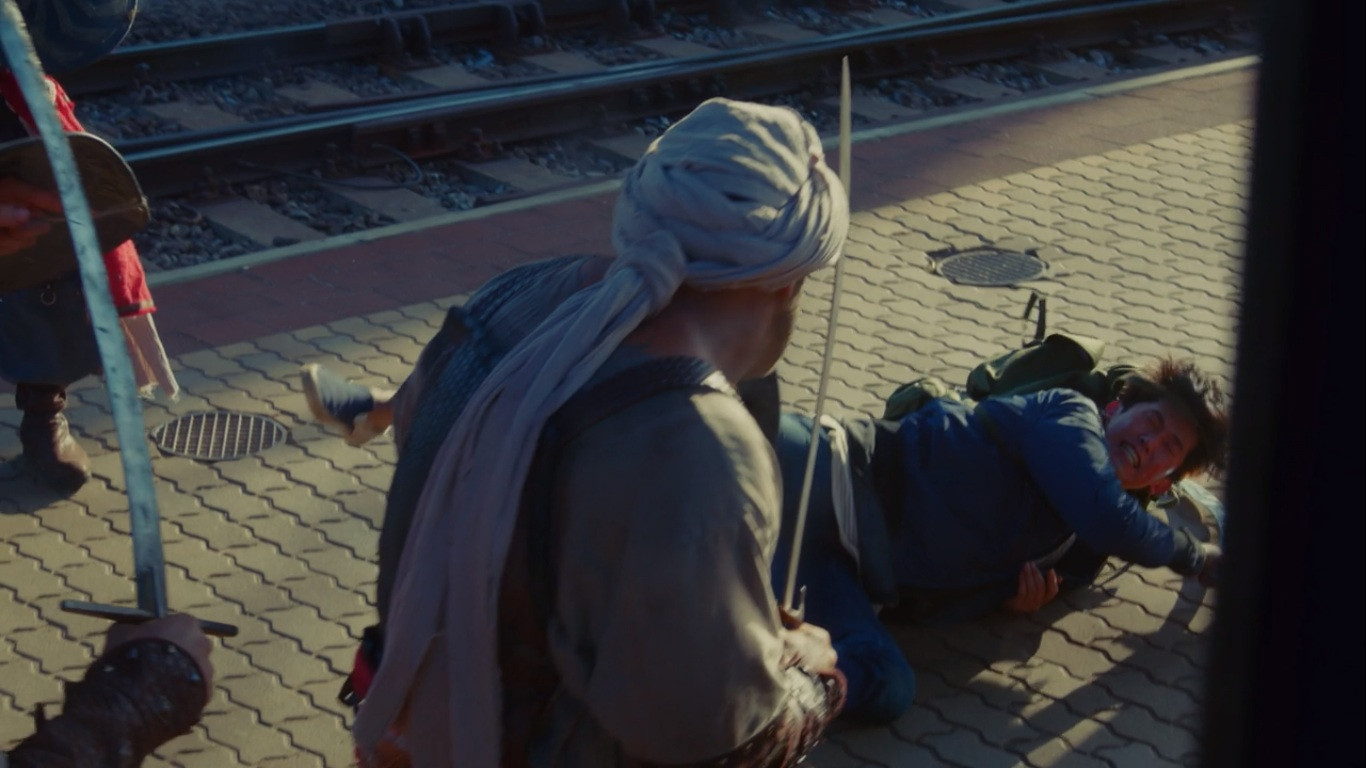 Hình ảnh cuối cùng lúc còn sống của Seo Jeong Hun là anh đang vật lộn chống lại vô số NPC từ trò chơi.