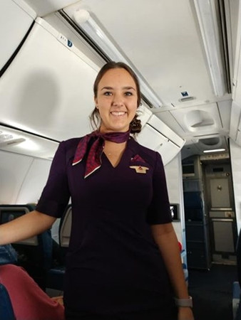 Chị Pierce Hal Vaughan.