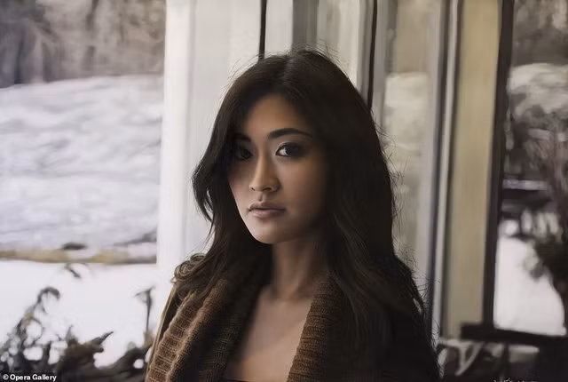 Tại triển lãm lần này, những tác phẩm của Yigal Ozeri nhận được nhiều sự quan tâm chú ý nhất.