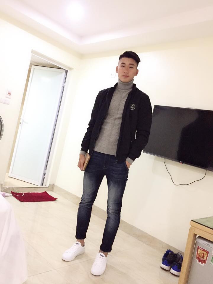 Nhâm Mạnh Dũng sở hữu chiều cao 1m81.