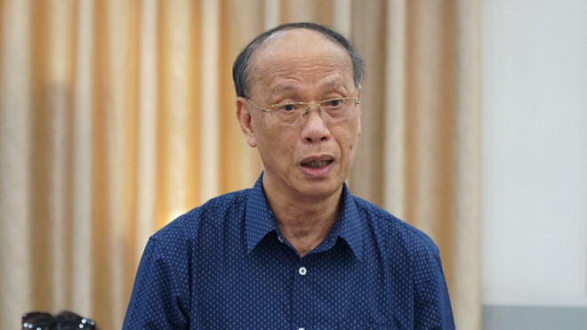 GS - TS Trần Ngọc Đường, nguyên Phó chủ nhiệm Văn phòng Quốc hội, phát biểu tại hội nghị. ẢNH: LÊ HIỆP.