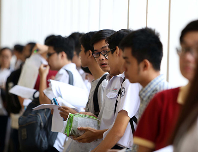 Thí sinh tham dự kỳ thi THPT quốc gia 2019. Ảnh: Ngọc Dương.