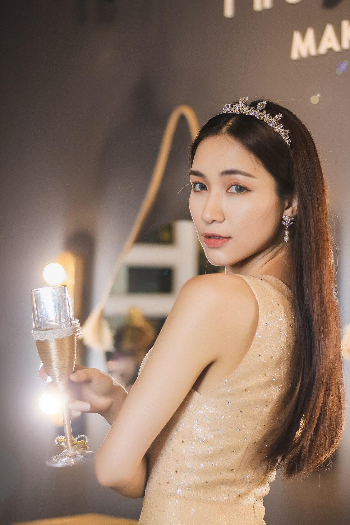 Đón chờ sự “bùng nổ” từ các mỹ nhân tuổi Hợi đình đám của VBiz trong năm 2019 ảnh 2