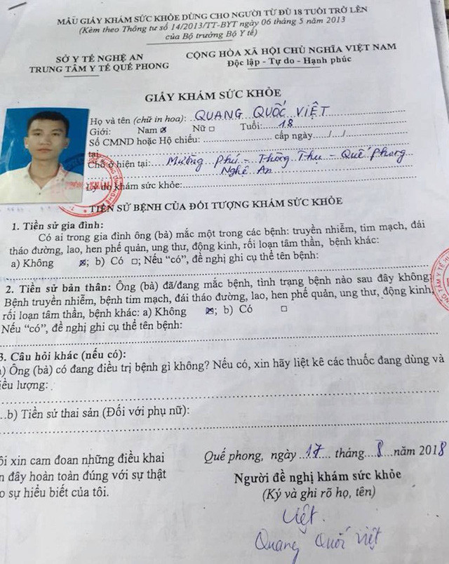 Giấy tờ khám sức khỏe của Việt đều đạt chuẩn.