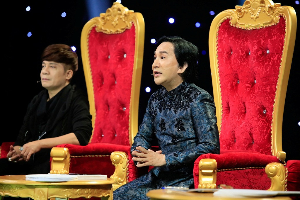 NSƯT Kim Tử Long sẽ thay NSND Bạch Tuyết ngồi vào ghế nóng chương trình Sao Nối Ngôi mùa 4.