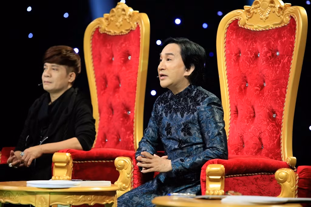 NSƯT Kim Tử Long sẽ thay NSND Bạch Tuyết ngồi vào ghế nóng chương trình Sao Nối Ngôi mùa 4.