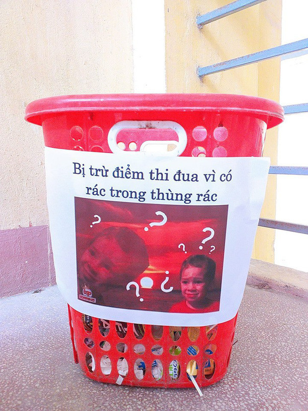 Rác bỏ vào thùng lại bị trừ điểm? (Ảnh: Trường Người Ta)