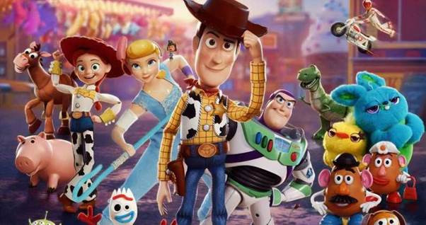 Toy Story 4 được xem như tấm vé đưa người hâm mộ gặp lại những “người bạn đồ chơi” không thể thay thế suốt quãng đời thơ ấu.