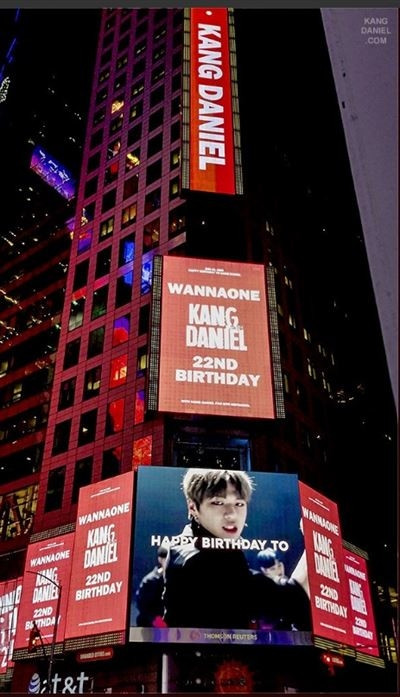 Những màn chơi trội bằng đèn LED: Thế giới dành cho idol còn Việt Nam dành riêng cho tuyển! ảnh 1