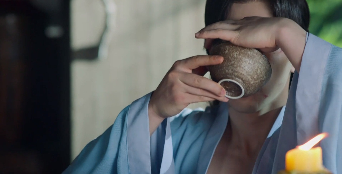 Khán giả đã đưa đôi bàn tay đầy thịt này lên top tìm kiếm.