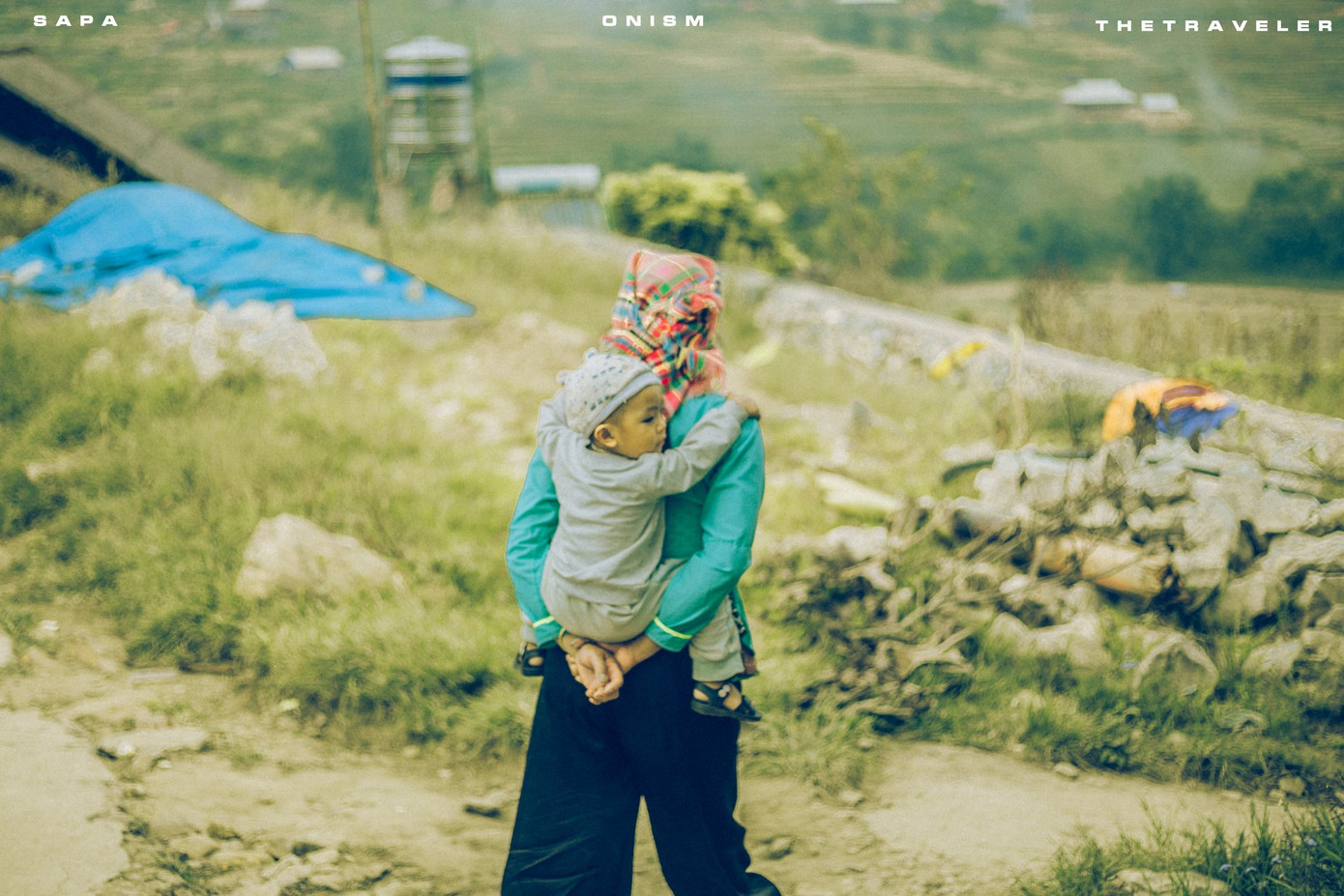 Thậm chí nhiều du khách miền xuôi có mặt tại đây phải thốt lên rằng mọi chuyện cứ như là mơ bởi chúng vừa thân thuộc lại huyền ảo.