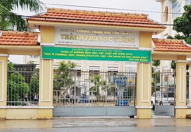Trường THPT TP Sóc Trăng, nơi xảy ra vụ việc.