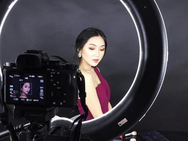 Cùng "beauty guru" Chloe Nguyễn "giải ma trận" dưỡng da trắng sáng ảnh 3