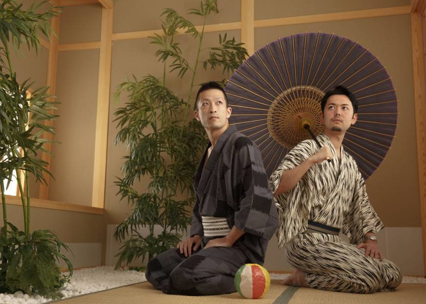 Toshiyuki Niino (phải) và Yuichiro Okazakiare là hai người đồng sáng lập nên dự án Exit.