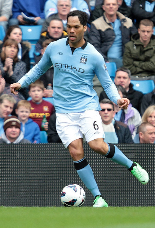 Cựu danh thủ Lescott . Ảnh: ANH THÚY.