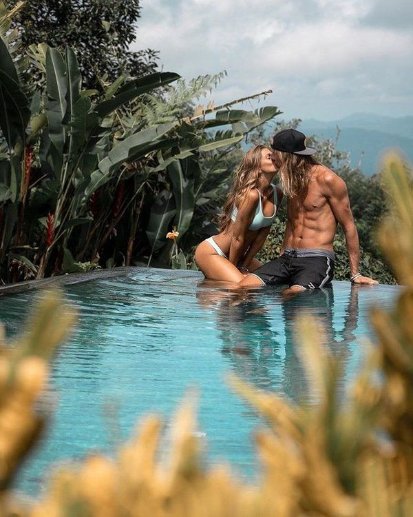 Hình ảnh khác của cặp đôi.