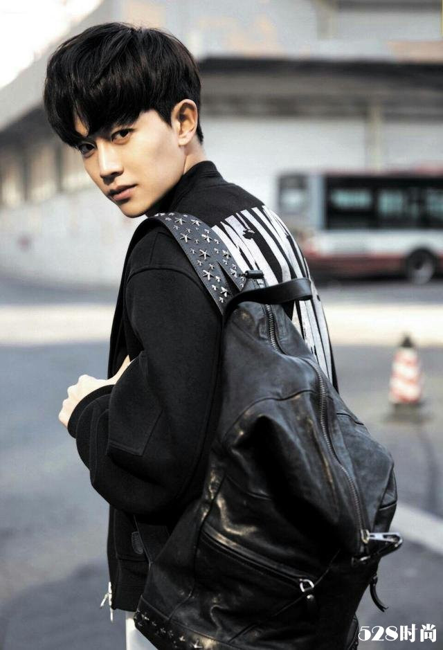 Đi tìm 10 diễn viên Hoa ngữ từ 30 tuổi trở xuống có diễn xuất tốt nhất trong năm 2017 ảnh 18