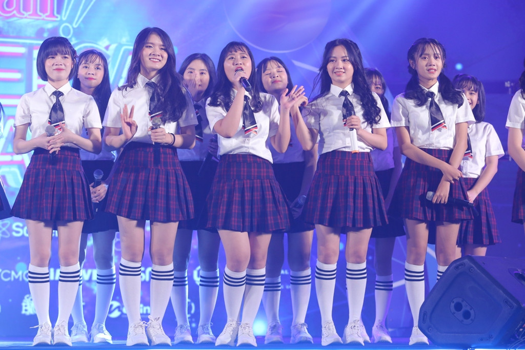 Gây ấn tượng bởi vẻ ngoài xinh xắn, trẻ trung đồng đều, SGO48 được dự đoán sẽ mang đến “làn gió mới” cho nền giải trí Việt Nam.