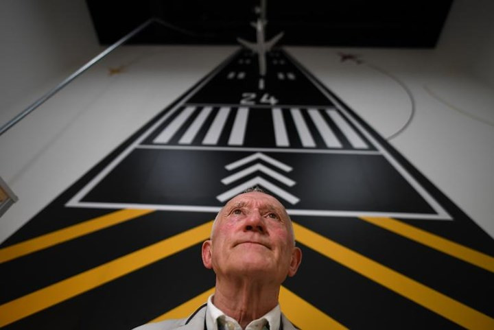 Chủ nhân bộ sưu tập Michael Kelly.