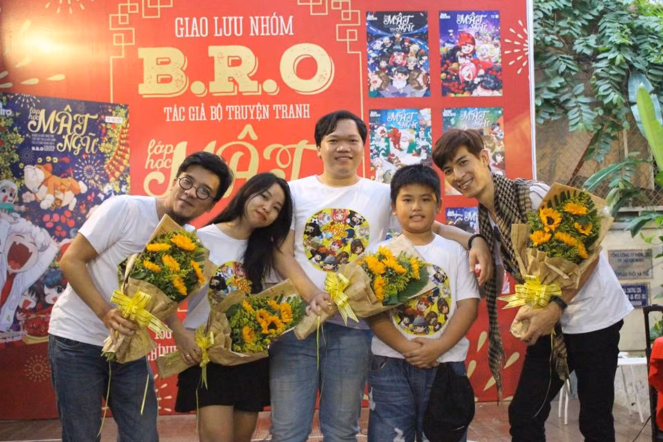 Nhóm họa sĩ B.R.O - nhóm tác giả bộ truyện tranh best seller của năm Lớp học mật ngữ